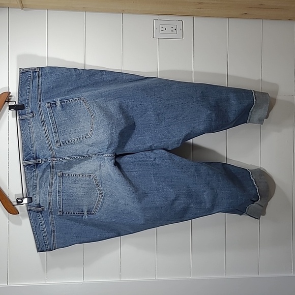 NWT Torrid Jeans Women's sz 30 Boyfriend Rolled Hem Crop Denim Jean - Picture 3 of 14